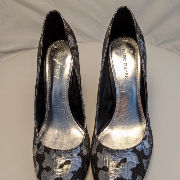 Marc Fisher Shoes - Picture 2 of 4